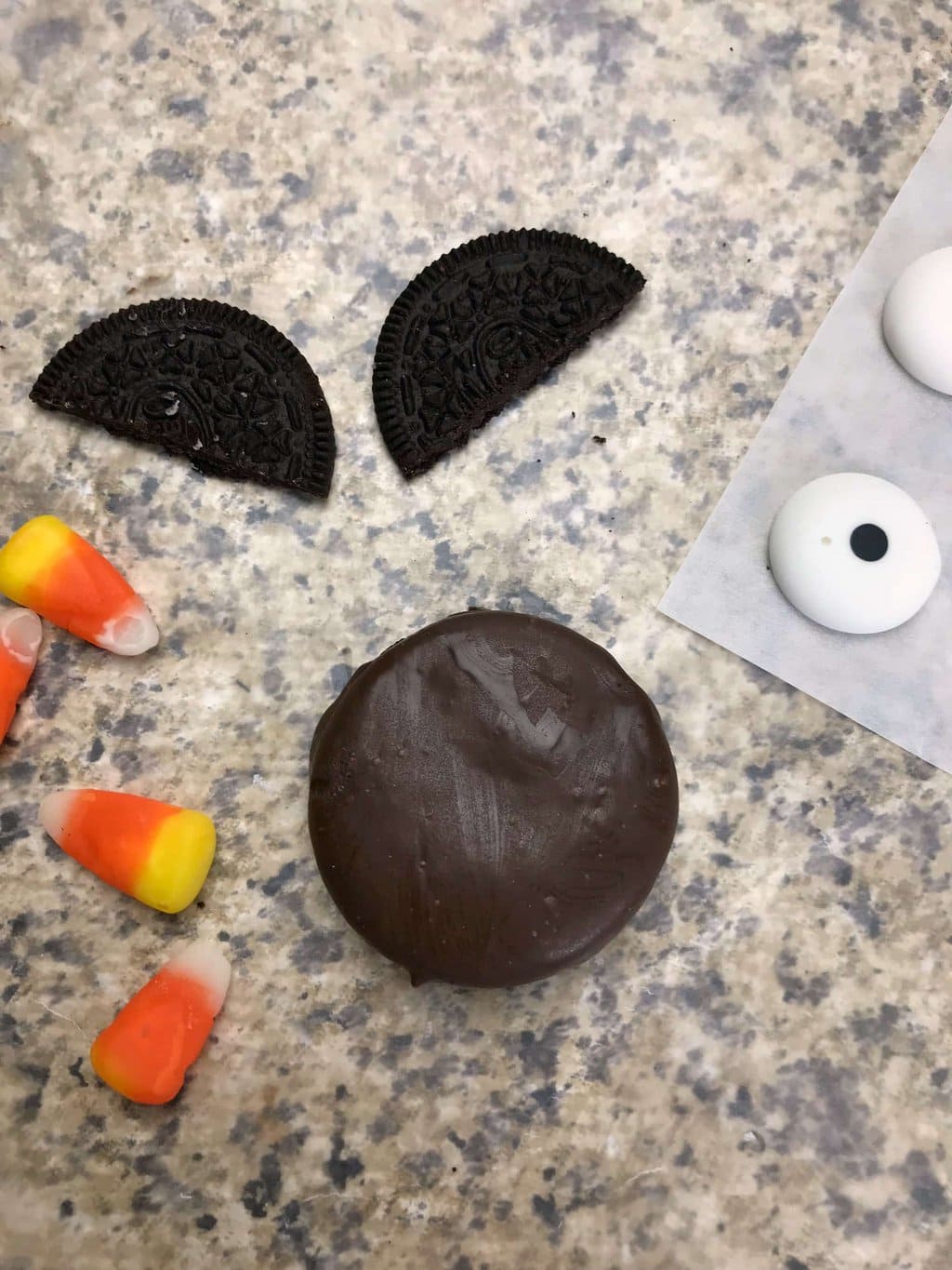 Bat oreos, easy halloween recipes, halloween snacks