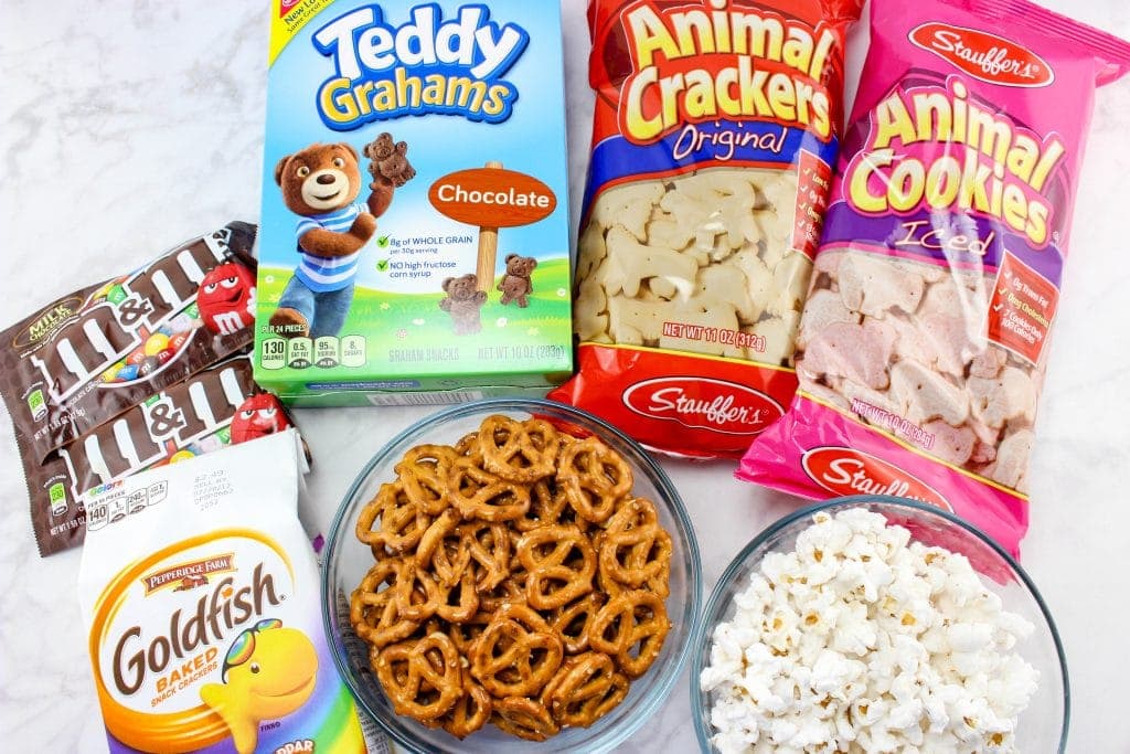 ingredients for make trail mix 